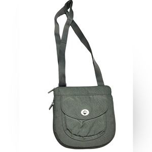 Baggallini women’s crossbody adjustable strap & expanded zip in Grey Animal‎